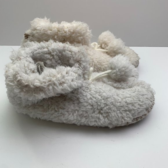 Muk Luks White Cozy Faux Fur Bootie Slipper - Picture 5 of 9